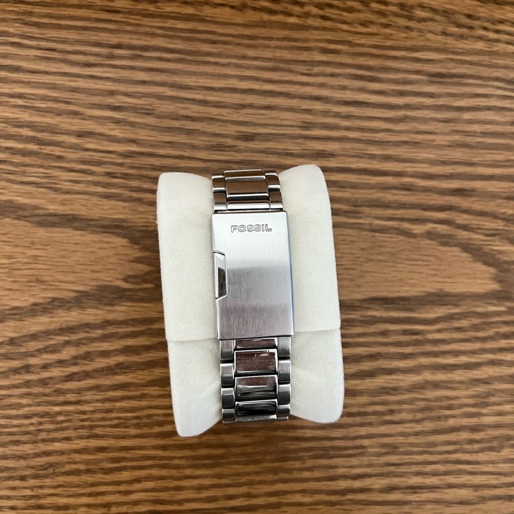 Fossil Watch - Picture 2 of 2